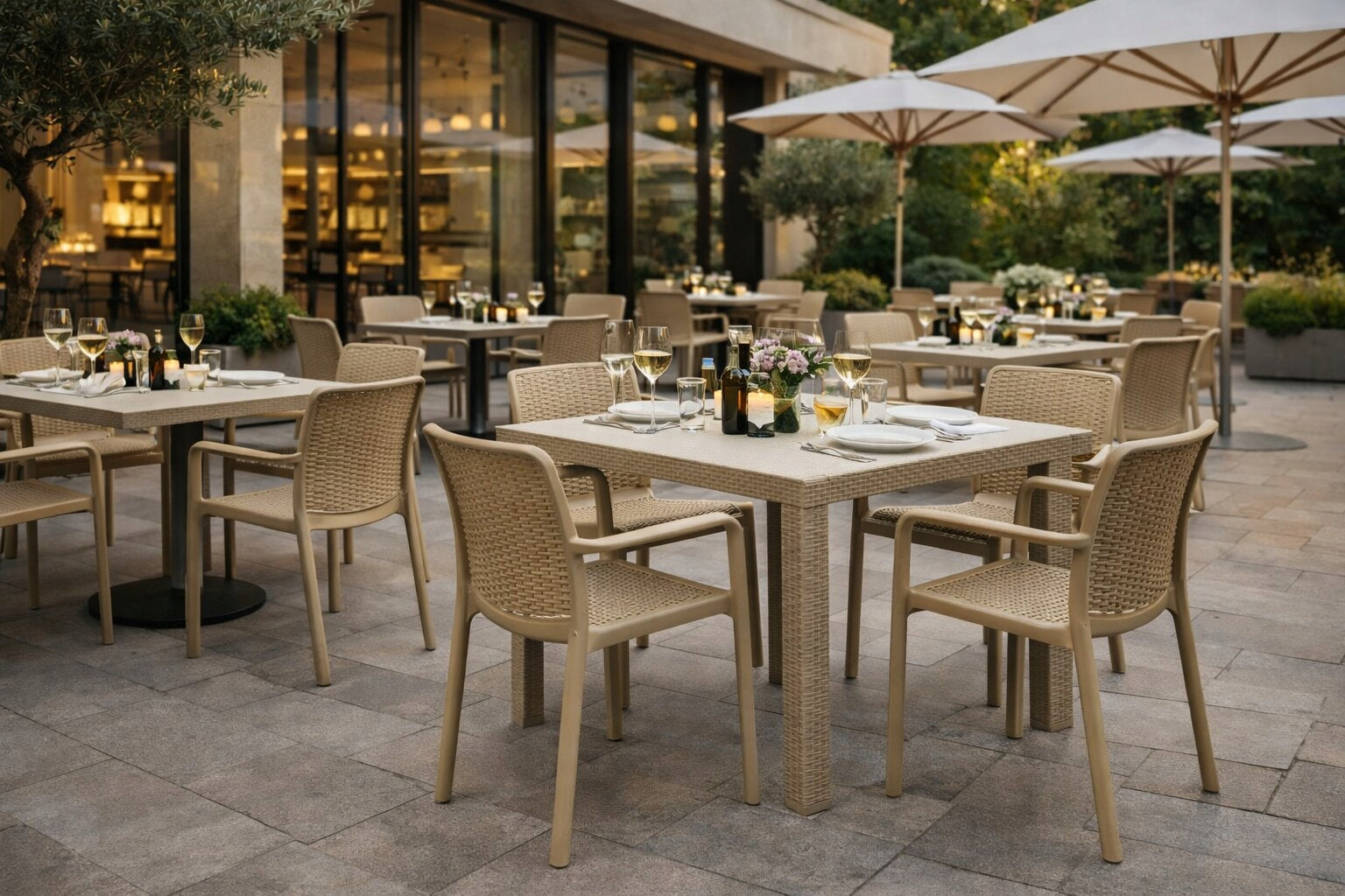 RIVIERA GARDEN FURNITURE SET - GARDEN CHAIR X4 + GARDEN TABLE 82X82 Packaging status original