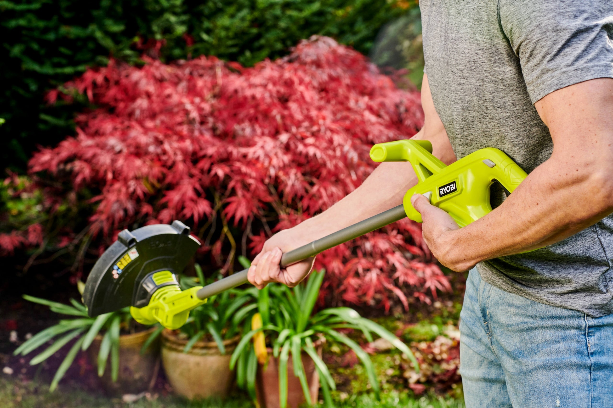 RYOBI BRIMMERS 23cm CORDLESS BRIMMERS 18V BRUSH MOWER RY18LT23A Model RY