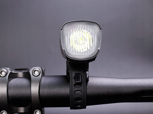 Ravemen K1800 Lampka Rowerowa Przednia LED 1800lm USB-C IPX6 5200mAh Light beam 1800 lm