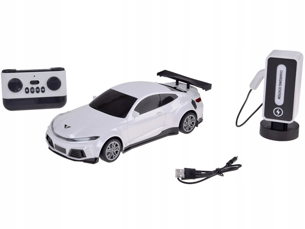 Remote Controlled Car RC0687 + Station Sam Parks Manufacturer code RC0687