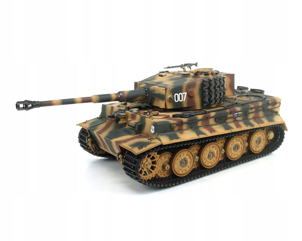 Remote Controlled IR/Sound 1:24 German Tiger 1 Late Painted Camo RTR
