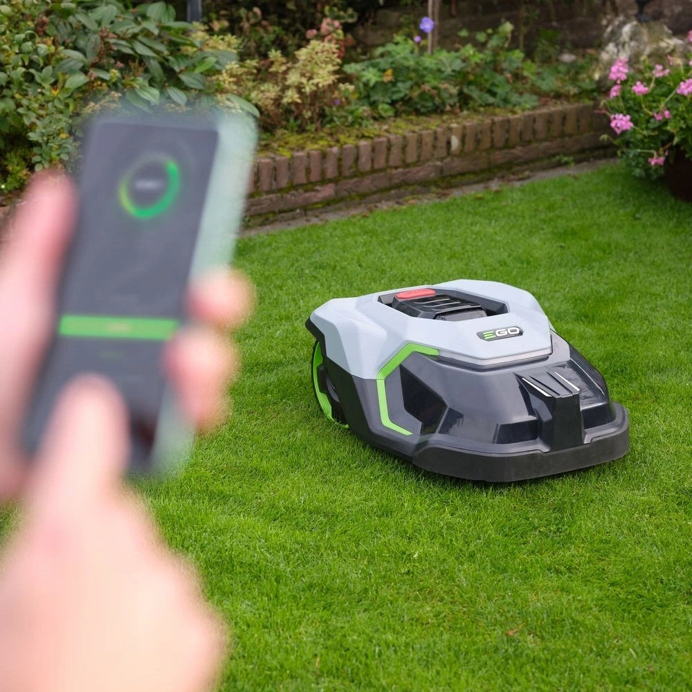 Robot EGO Power+ RM2000E GPS 4G 2000m2 originally packed Series EGO Power+