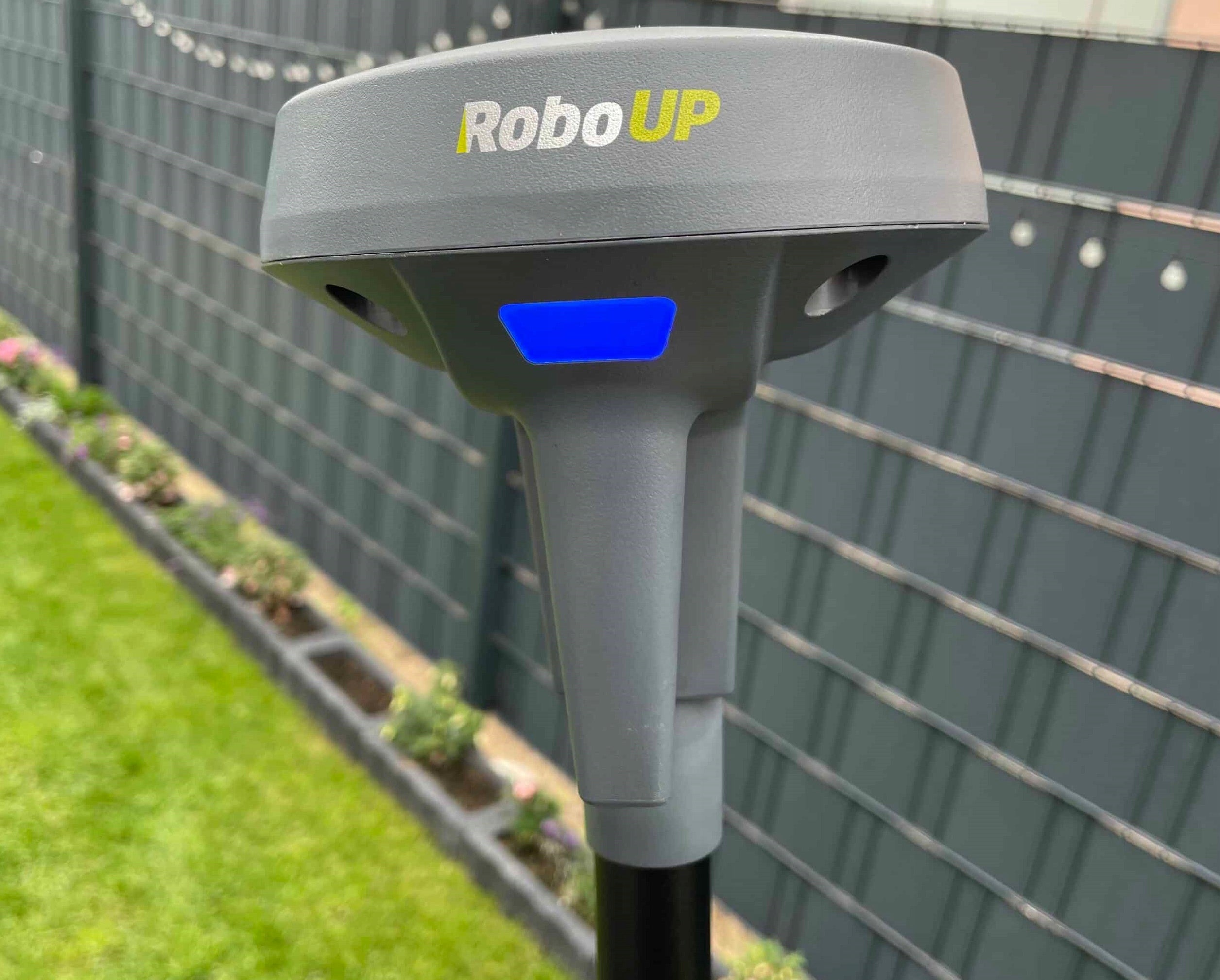 Robot Mowing RoboUp T 1200 RTK/AI WITHOUT CABLE Model T 1200 PRO