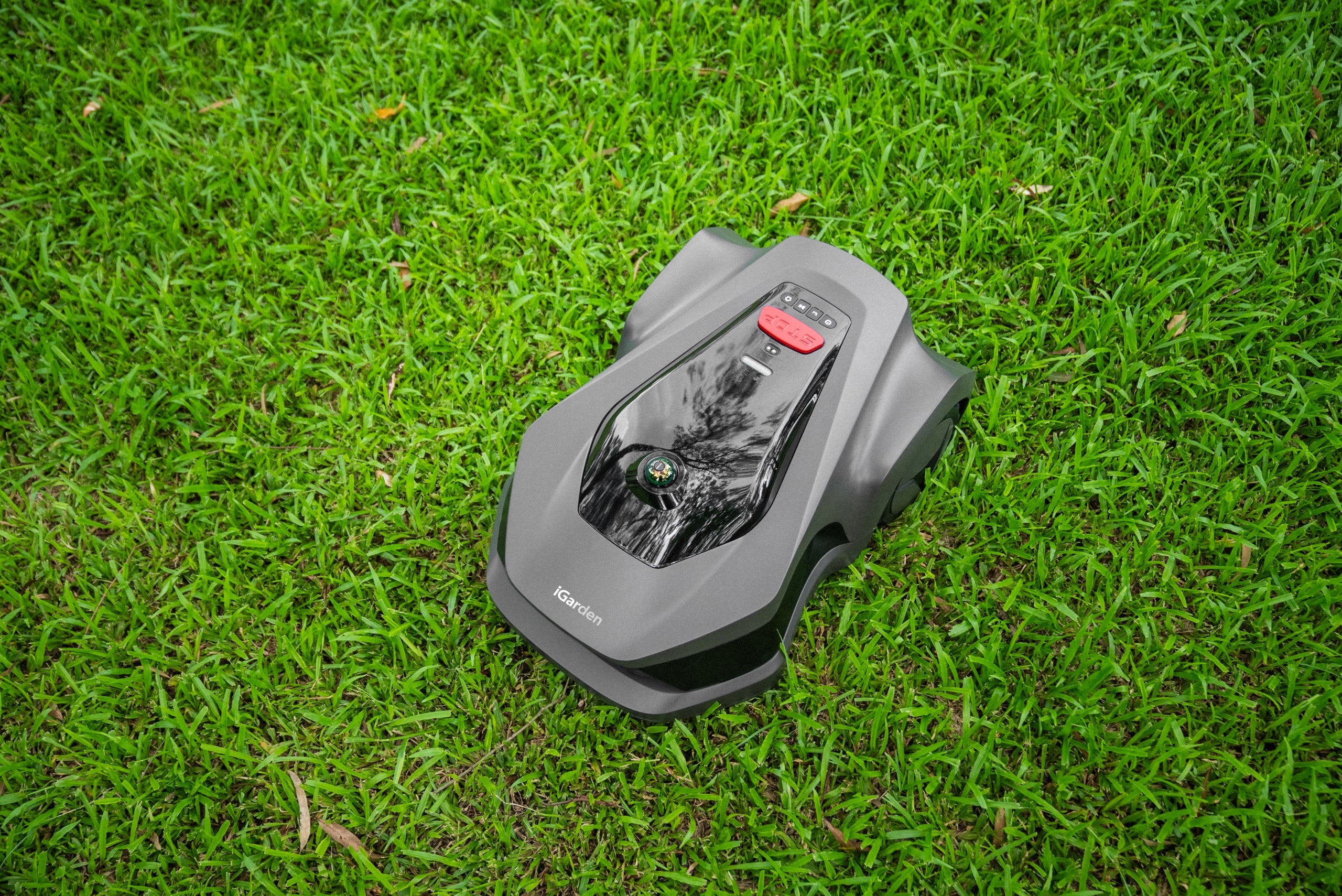 Robot for mowing (without circuit cable) Model L AWD 80
