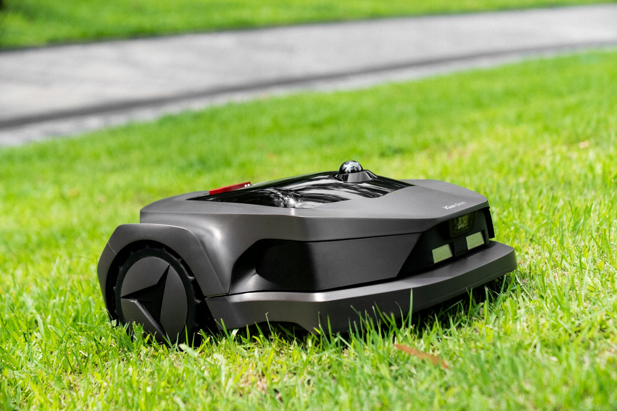 Robot for mowing (without circuit cable) Series L AWD