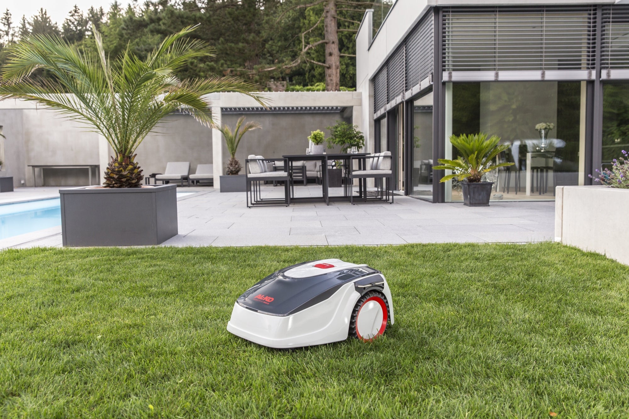 Robot mower AL-KO Robolinho 300 E mower Cordless robotic 300m2 Mowing height adjustment range 25–55 cm