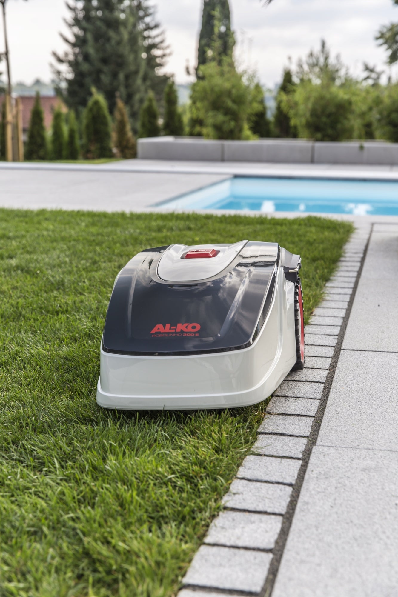 Robot mower AL-KO Robolinho 300 E mower Cordless robotic 300m2 Mowing width 20 cm