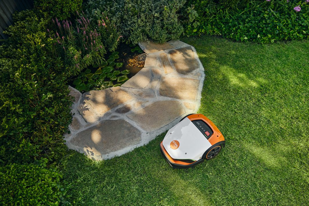 Robot mower Stihl iMOW 7 robot up to 3500m2 7.0 Mowing width 28 cm