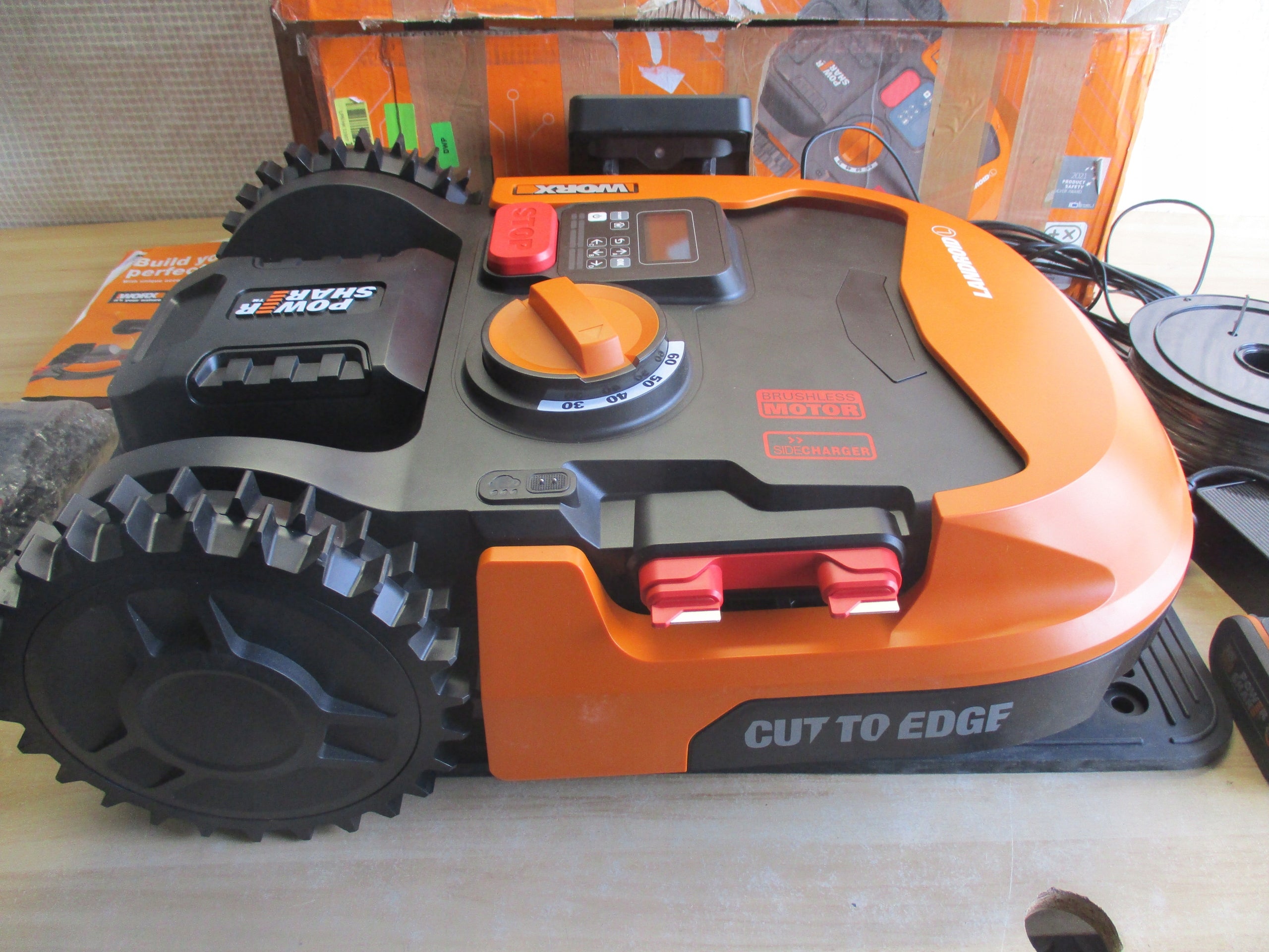 Robot mower Worx M1500 WR cutting width 22 cm Blade working time 0 hours Series WR