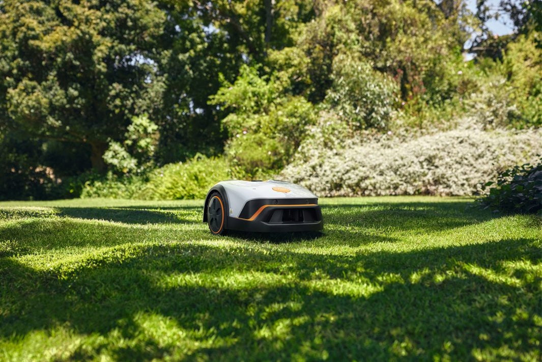 Robot mower automatic STIHL iMOW 4 to 1000 m Brand Stihl
