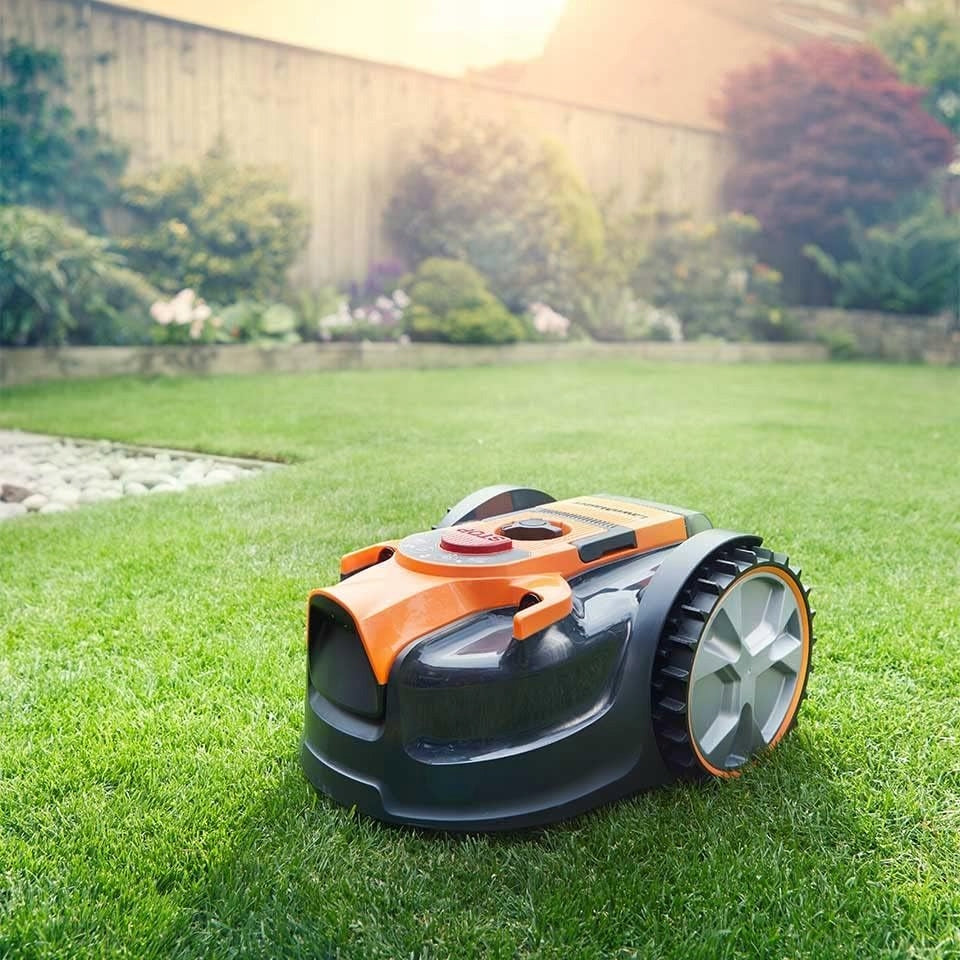 Robot mowing LawnMaster OcuMow cutting width 16 cm Packaging status original