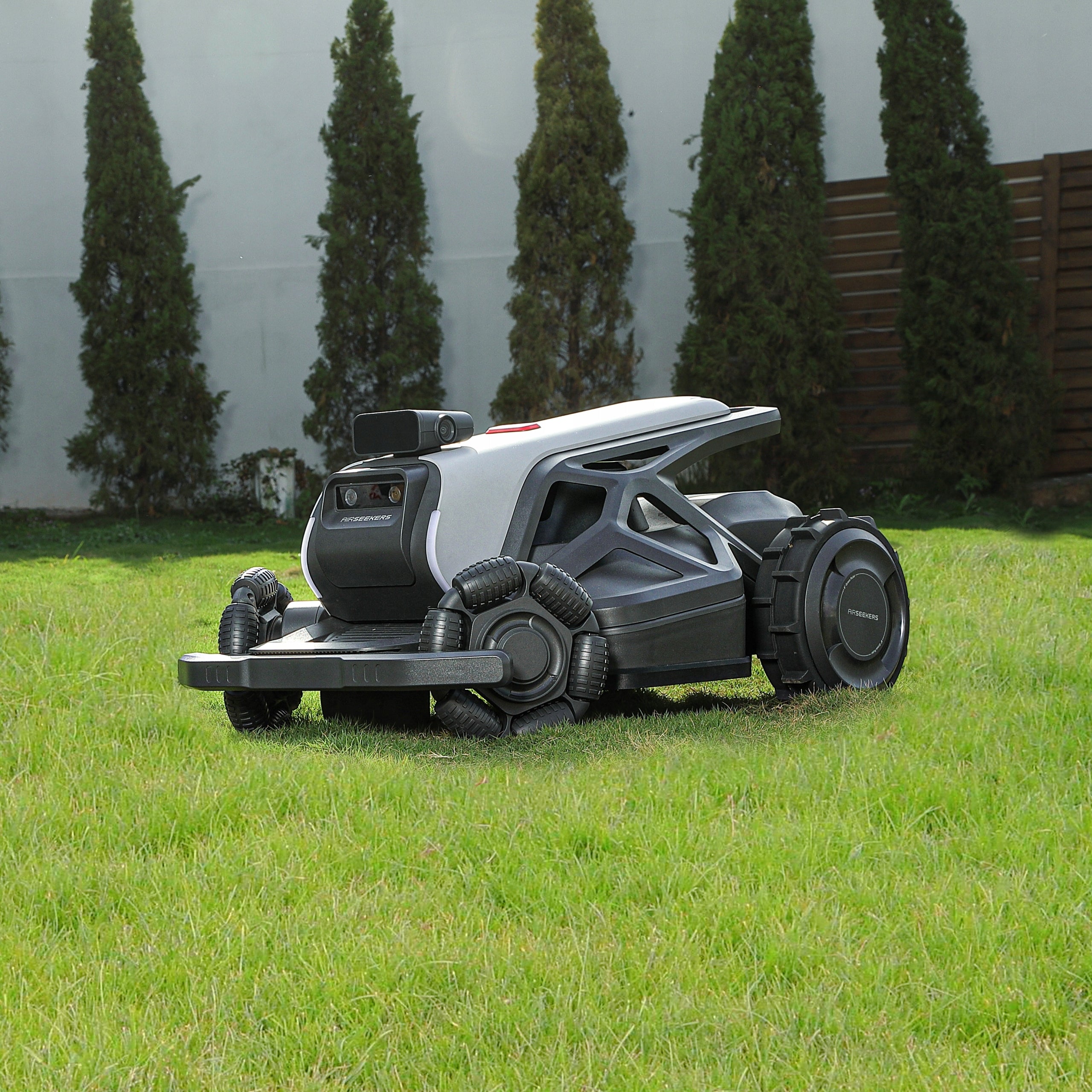 Robotic Lawn Mower TRON 360° AI Vision Navigation, IPX6, Swappable Battery Brand no brand