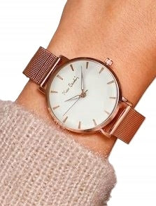 Rose gold watch PIERRE CARDIN Batteries included no