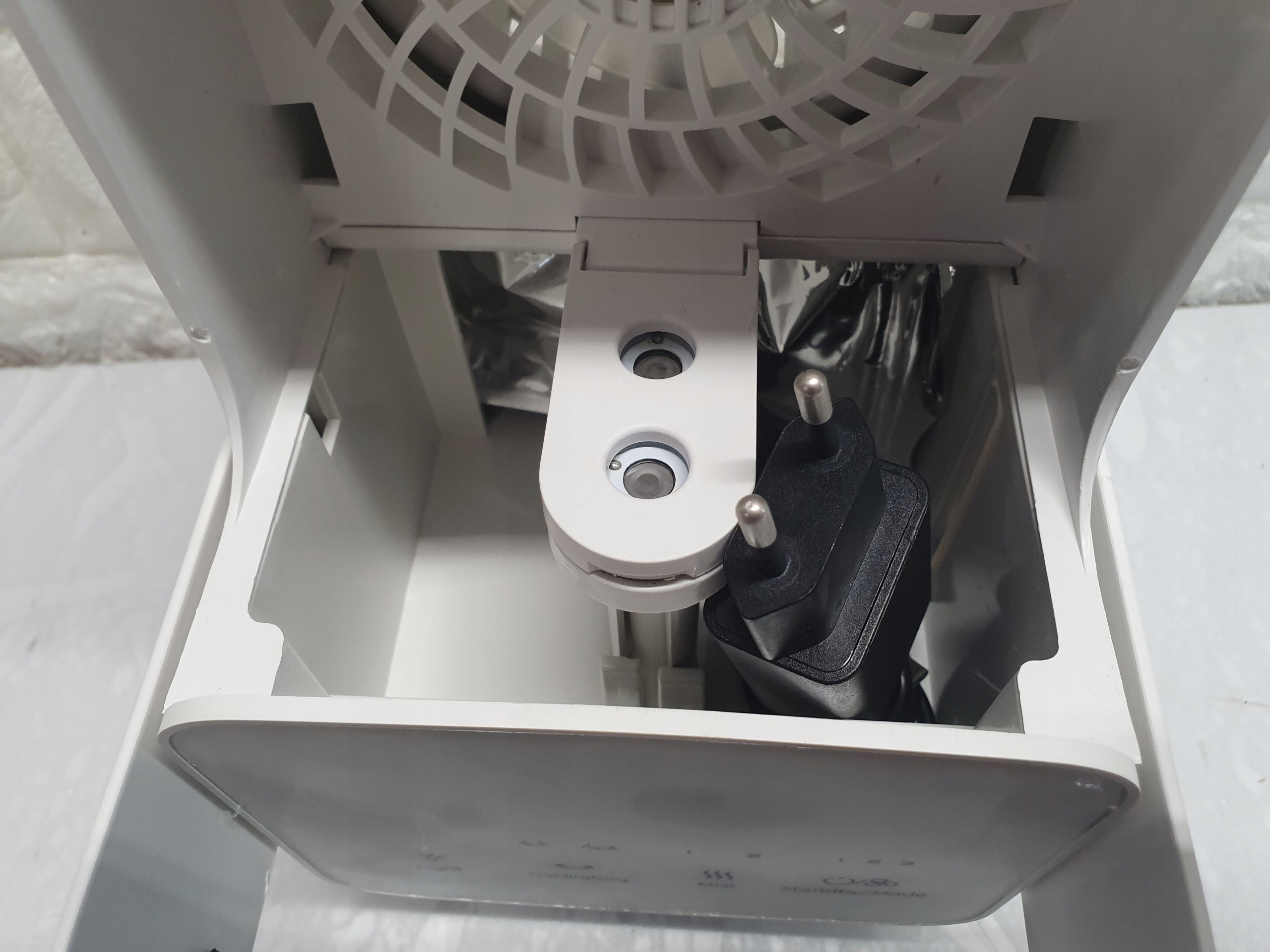 S38 OMISOON DH-KTS04 PORTABLE AIR CONDITIONER WHITE 700ML 2,5KW Model 700ml