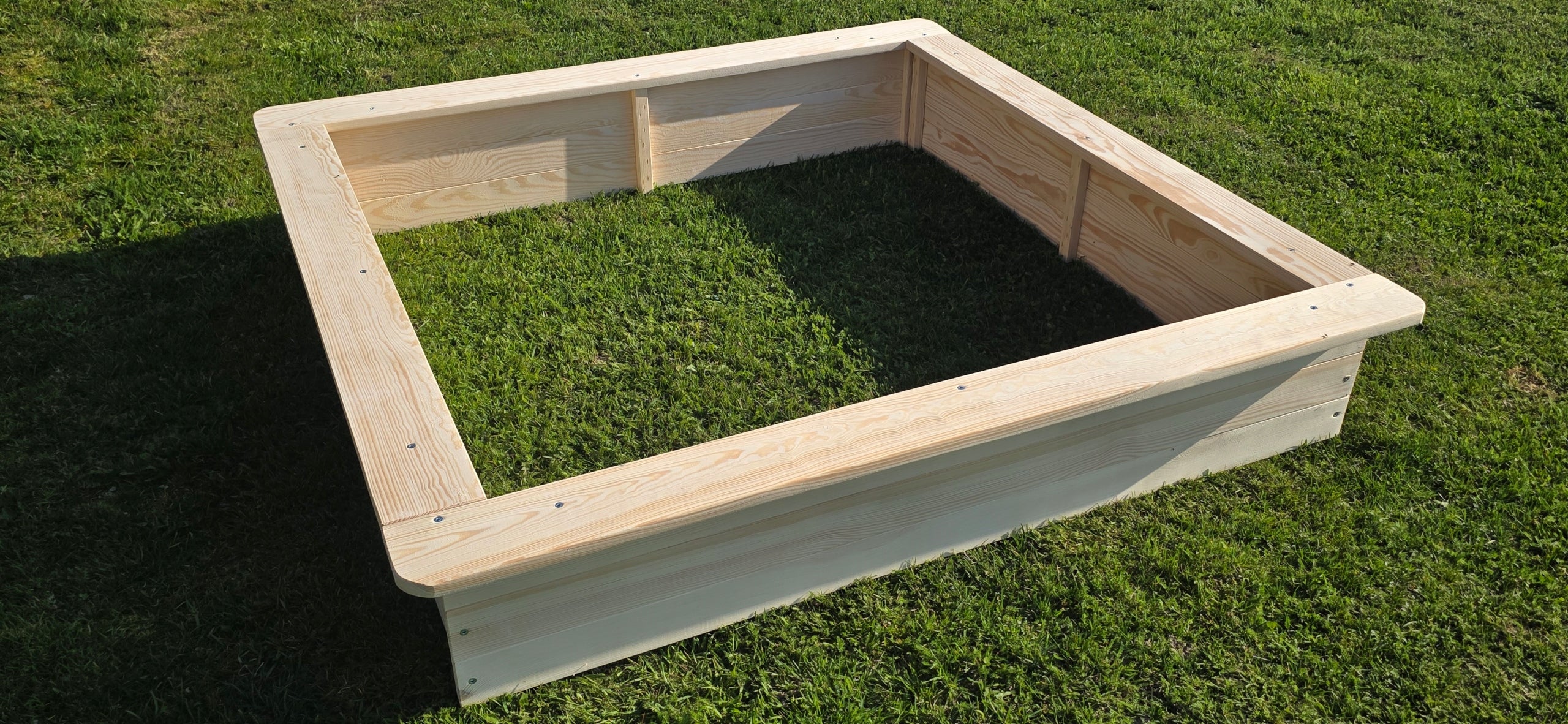 SANDBOX SANDBOXES 150*150*26,3 NOT PAINTED WITHOUT OAK AND SPECIES WYSZ Brand Gumiś
