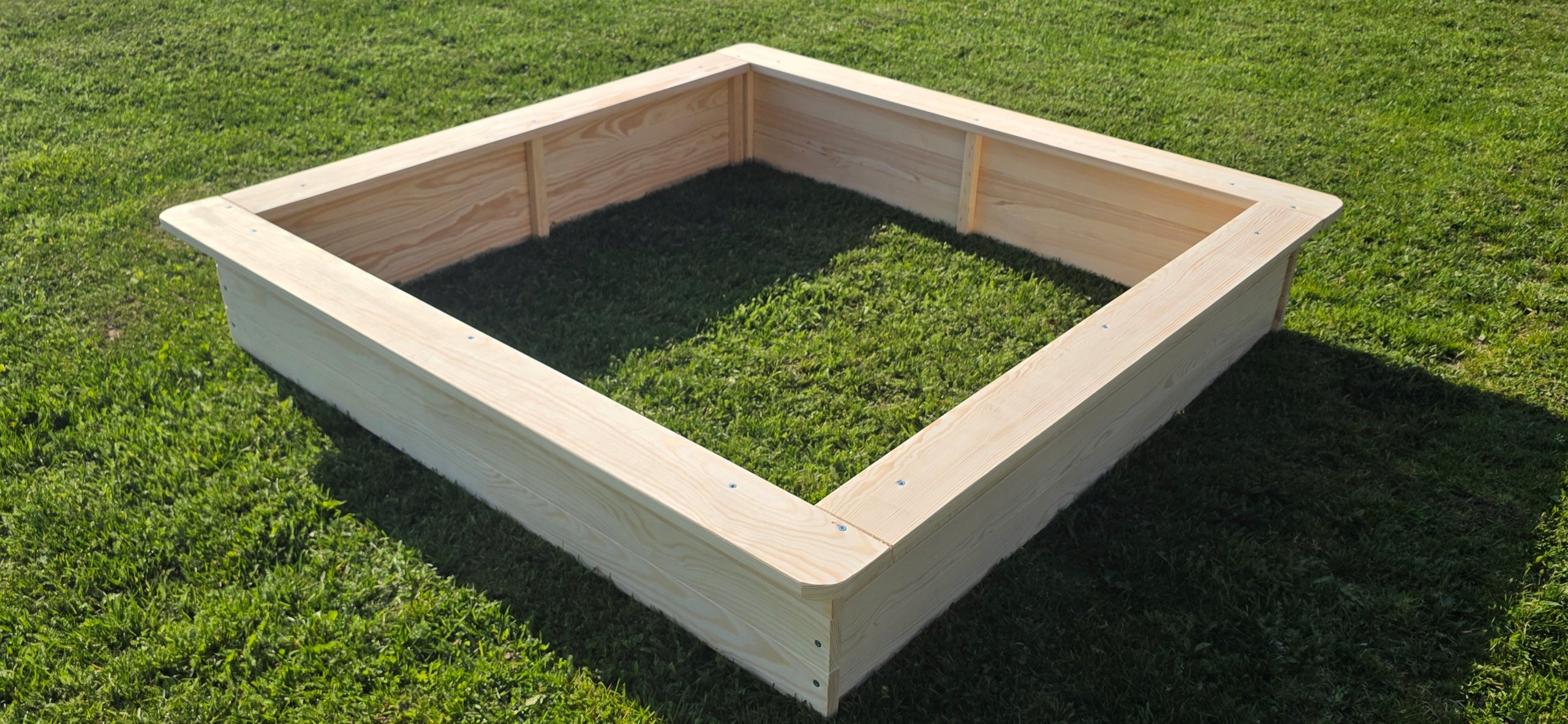 SANDBOX SANDBOXES 150*150*26,3 NOT PAINTED WITHOUT OAK AND SPECIES WYSZ Length 150 cm