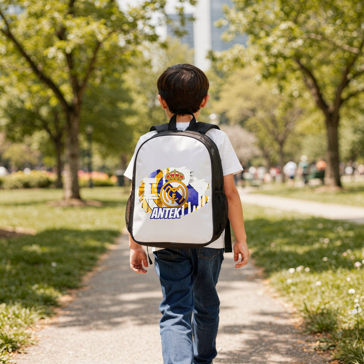 SCHOOL BACKPACK NAME FOR CHILD TO SCHOOL FOR FOOTBALL PLAYER REAL MADRID GIFT Manufacturer code DZIECKO DO SZKOŁA PIŁKARZ REAL MADRID PREZENT