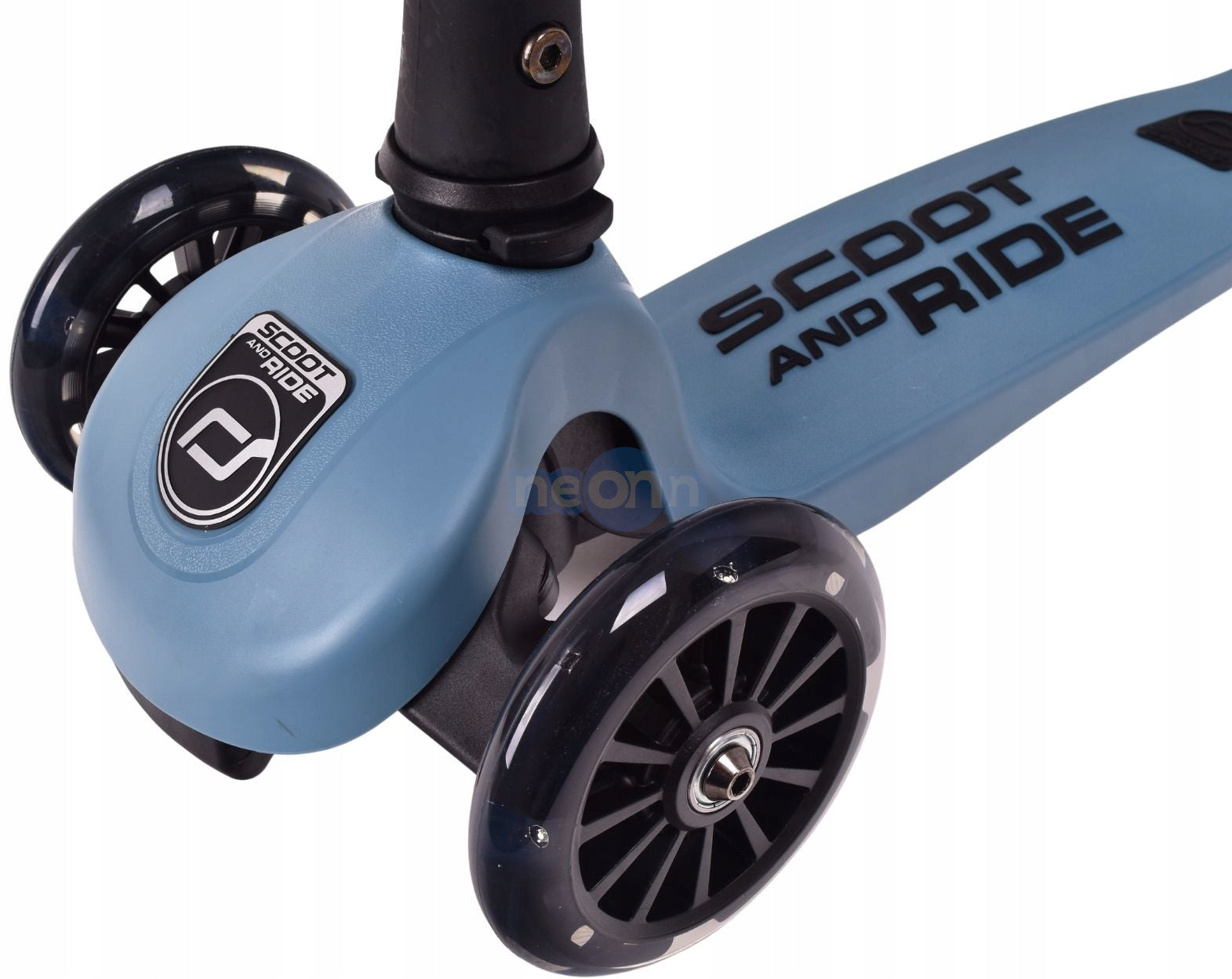 SCOOT AND RIDE HIGHWAYKICK 3 Wheel LED SCOOTER Manufacturer code 96347