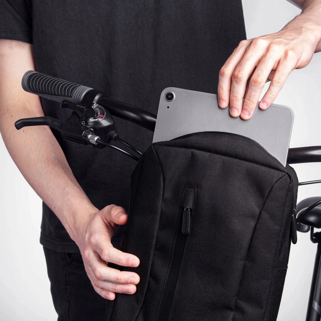 SCOOTER POUCH FOR HANDLEBAR BIKE BAG BACKPACK FOR ONE SHOULDER Model WSB6GR
