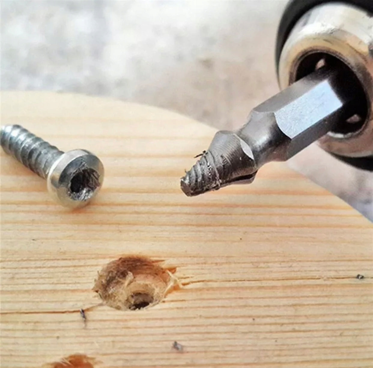 SCREWDRIVERS FOR BROKEN SCREWS 4PCS Manufacturer code CN-0132
