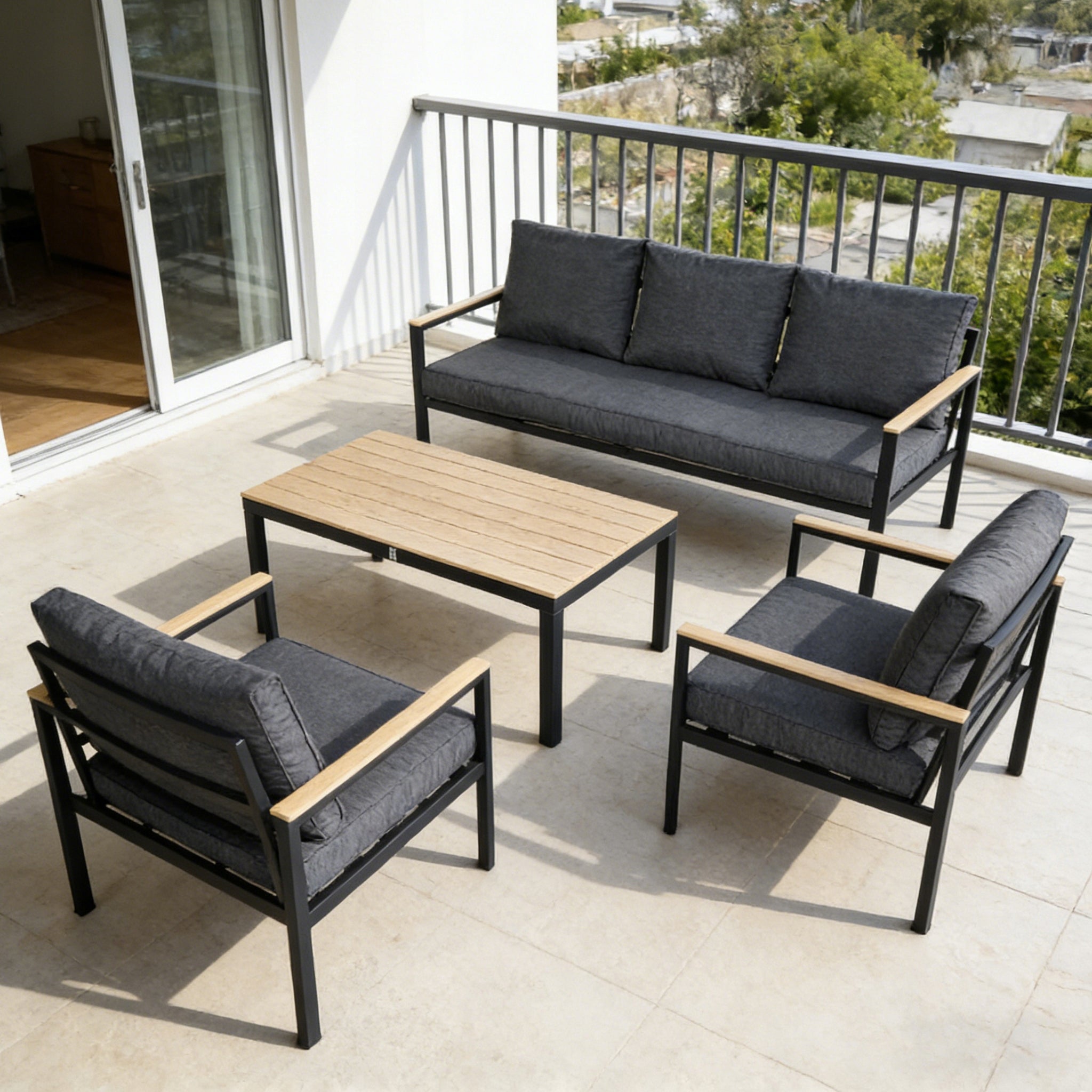 SET OF GARDEN FURNITURE SOFA + 2x ARMCHAIR - GARDENOVE Number of people 5