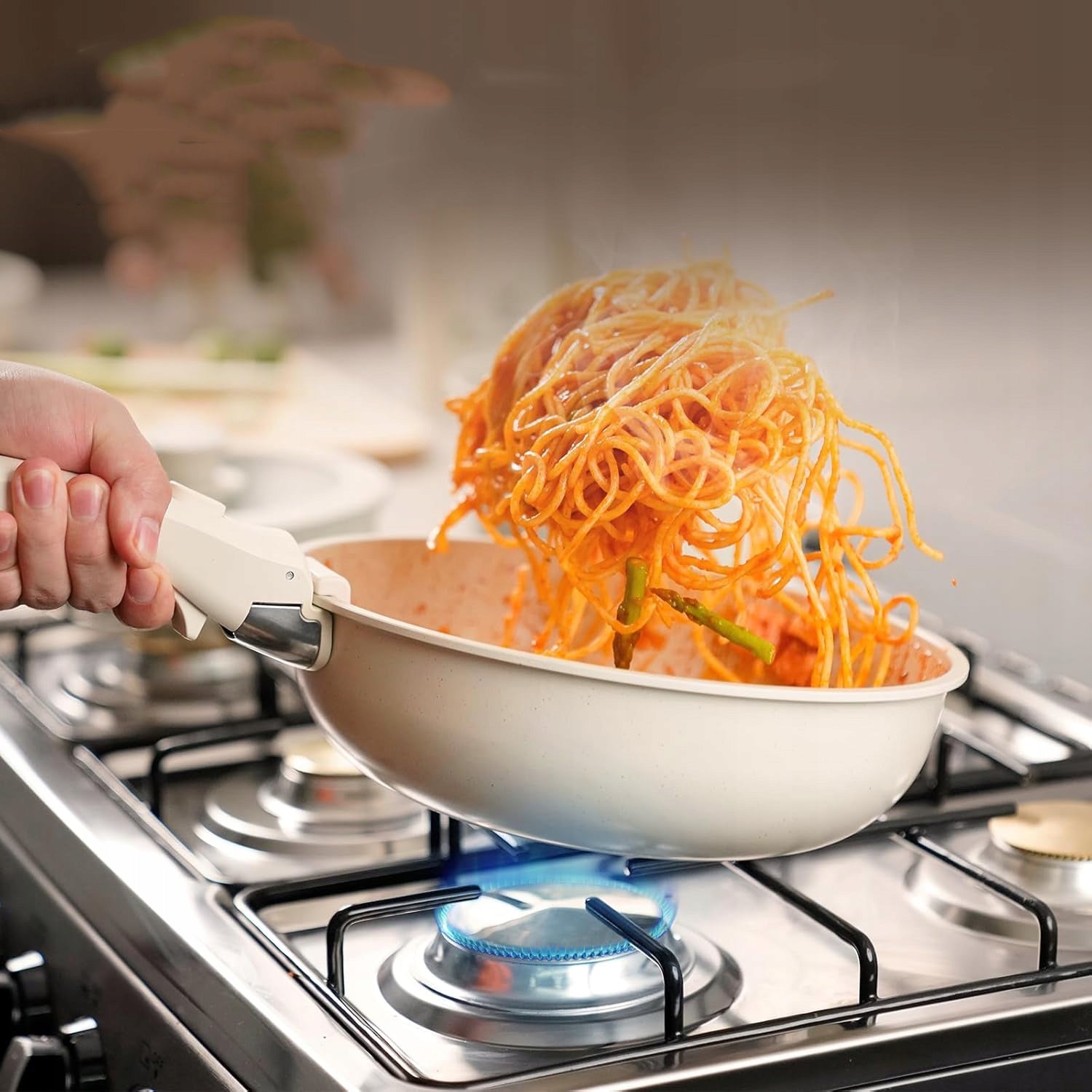SET OF PANS AND POTS 15 elements 2x DETACHABLE HANDLE GAS INDUCTION Additional information suitable for electric cooker suitable for gas cooker suitable for induction cooker oven safe cover included