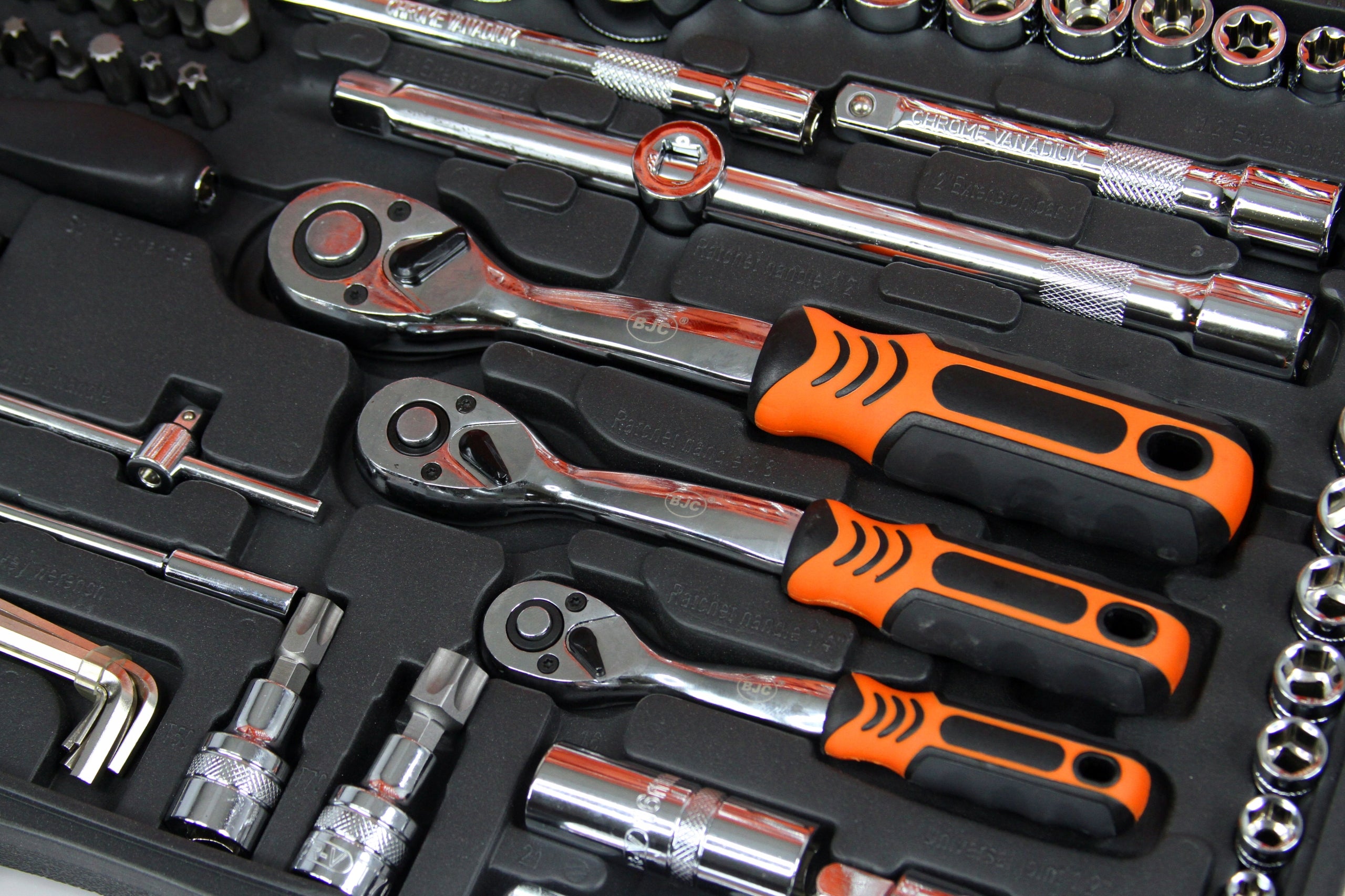SET OF SOCKET WRENCHES PREMIUM TORX CAPS SUITCASE 216 ELEMENTS BJC Brand BJC