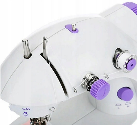 SEWING MACHINE PORTABLE +DRIVE +THREAD+NEEDLES +Zas Manufacturer code MASZYNA DO SZYCIA PRZENOŚNA +NAPĘD
