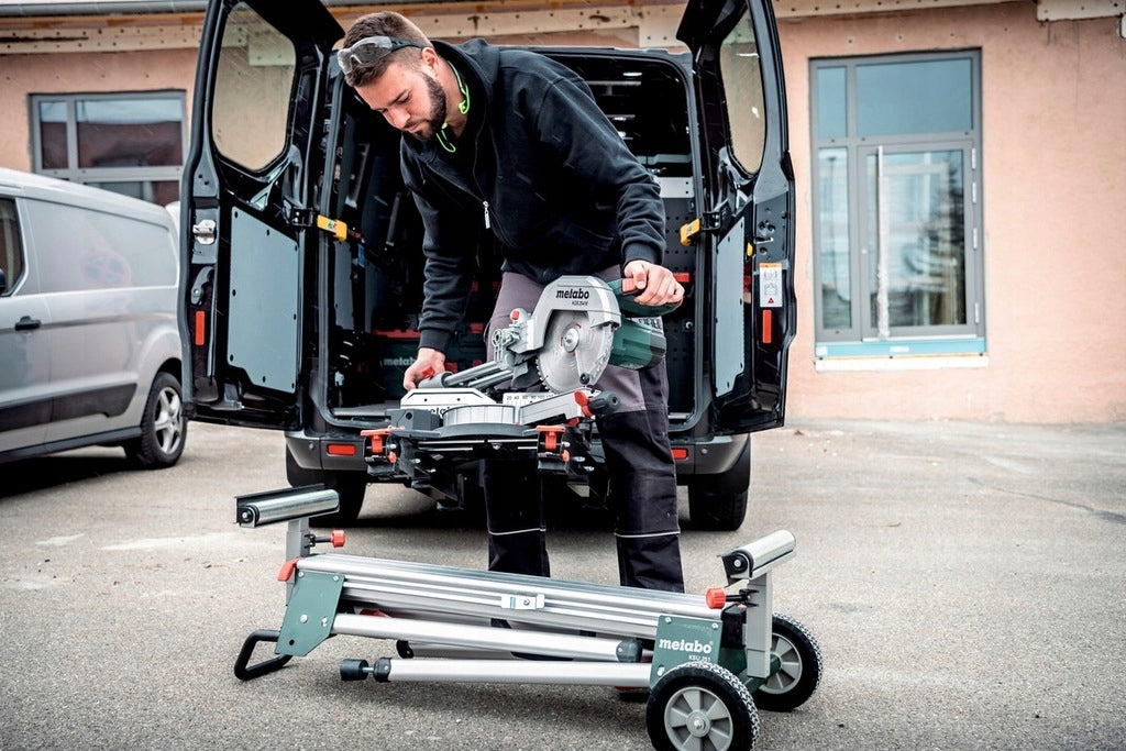SLASH KGS 254 M FEED FUNCTION 613254000 METABO Maximum power 1800 W