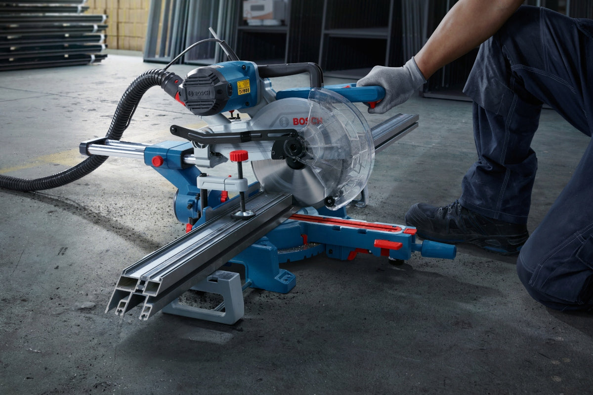 SLASH WITH FEED 1800W 254mm GCM 254 D BOSCH Rotational speed 4800 rpm