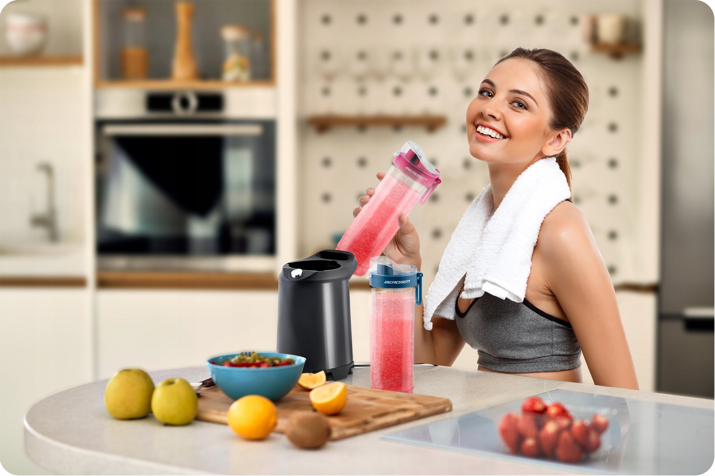 SMOOTHIE CUP BLENDER FOR COCKTAILS BERDSEN 700W + 2 BOTTLES 0,57L Dominant color black