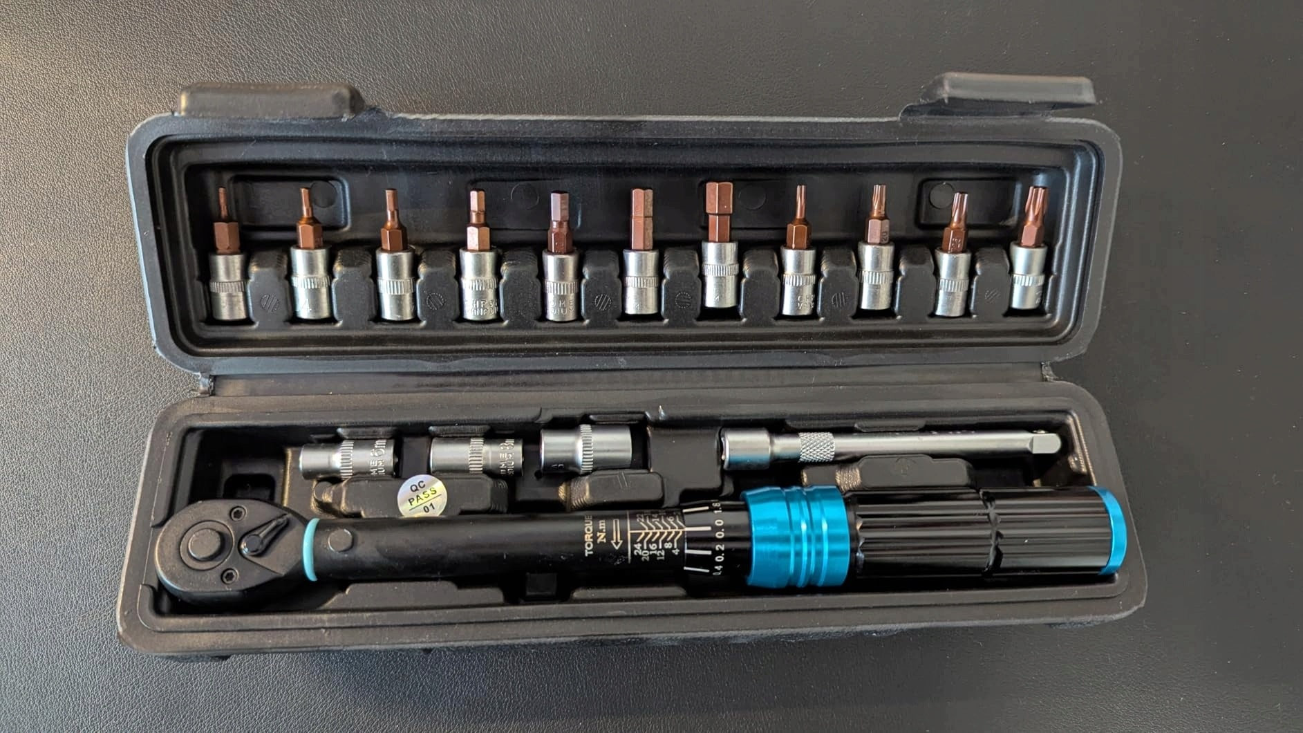 SOCKET WRENCH SET TORQUE WRENCH 2-24NM 1/4 INCH 15 ELEMENTS Brand no brand