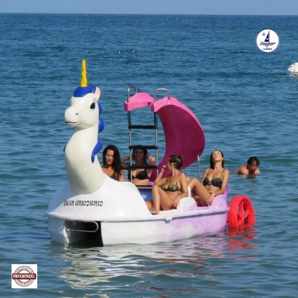 SOLID UNICORN WATER BIKE FOR 4 PEOPLE FOR RENTAL WITH WHEELS Model JEDNOROŻEC