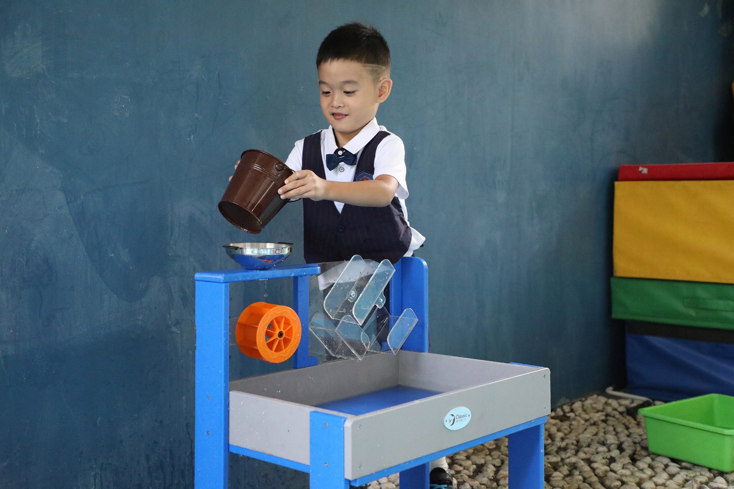 SQUARE TOYS EXPERIMENTAL SET WATER TABLE FOR SAND CLASSIC WORLD EDU Manufacturer code CW70803