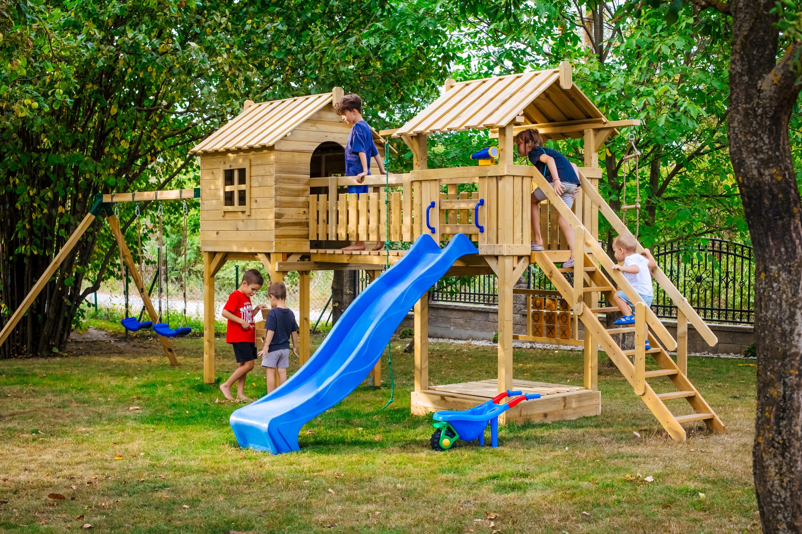 SQUARE TOYS XXL Slide Cottage for children 2x Swing Sandbox +Freebie Packaging status original