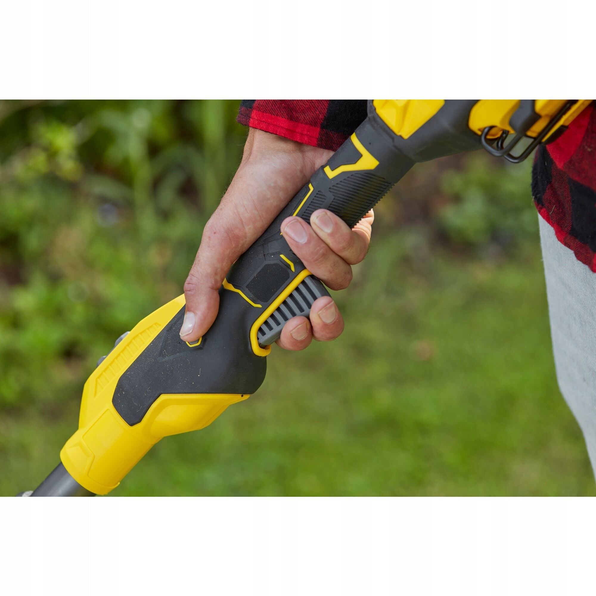 STANLEY BRUSHLESS LAWN TRIMMER 18V V20 33CM SFMCSTB933B-XJ Brand Stanley