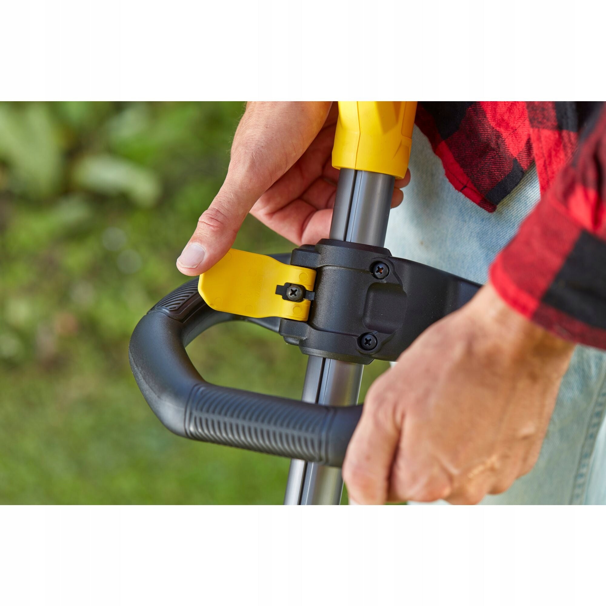 STANLEY BRUSHLESS LAWN TRIMMER 18V V20 33CM SFMCSTB933B-XJ Power supply rechargeable battery
