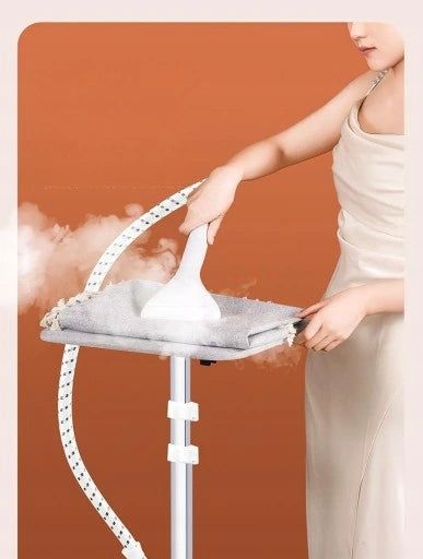 STEAME1800W High Power Steam Station Dominant color white