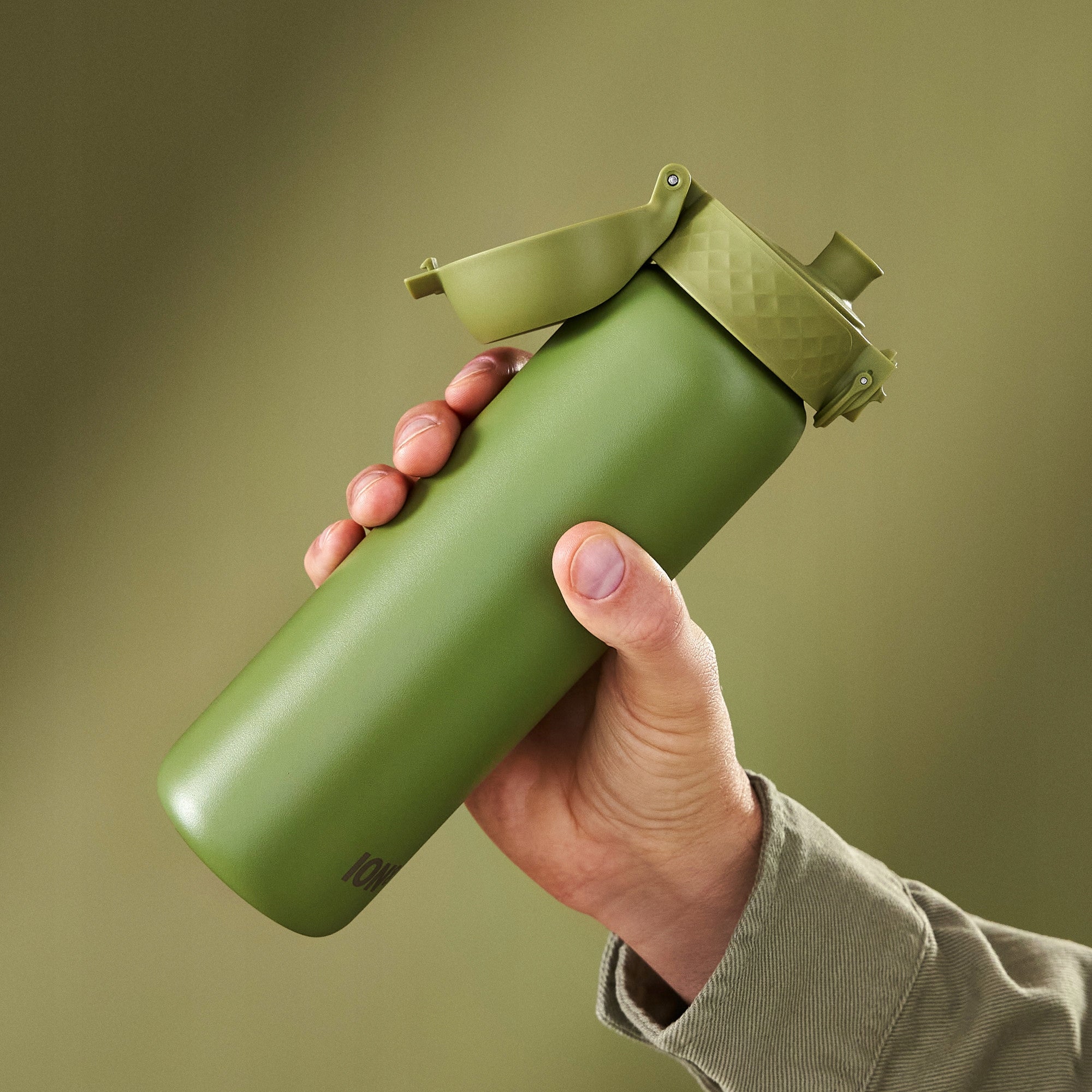 STEEL WATER BOTTLE 0,6 L -ATEST PZH- LIGHT SEALED MILITARY GREEN- ION8 600 ml Brand Ion8