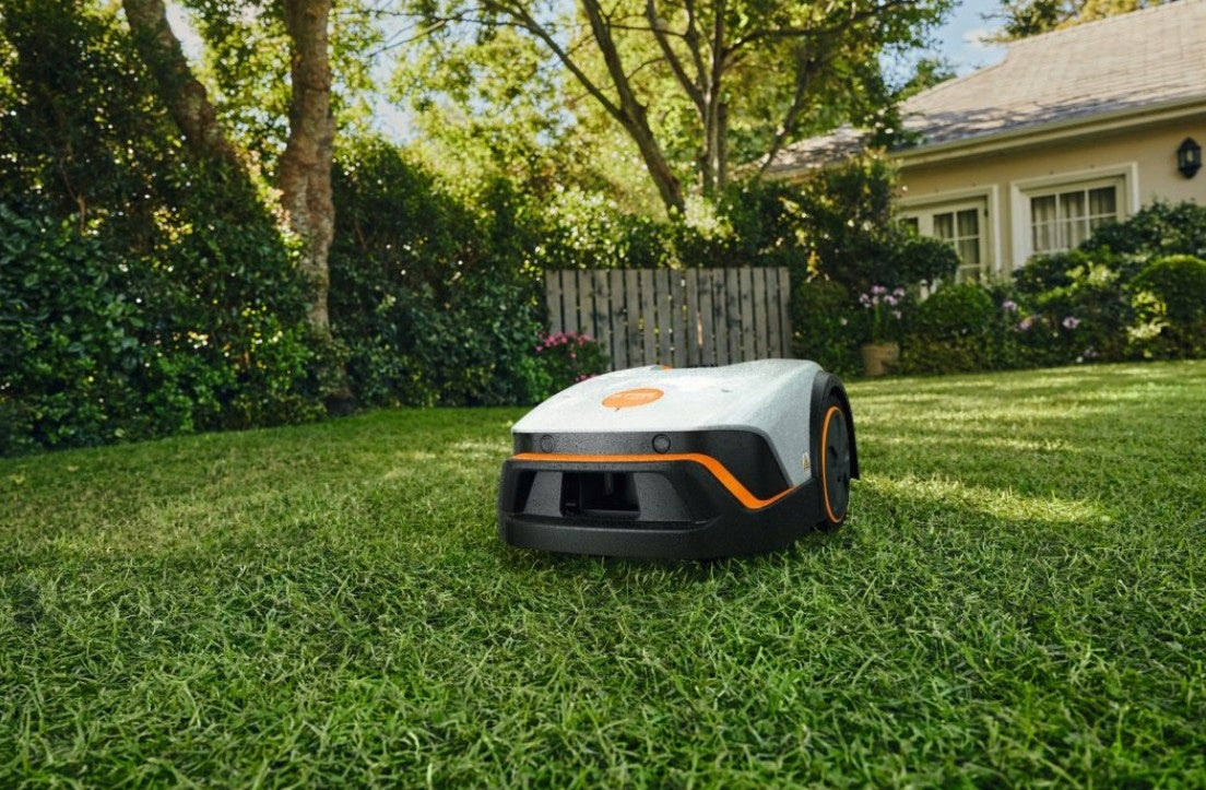 STIHL iMOW 3 mowing robot Model 4
