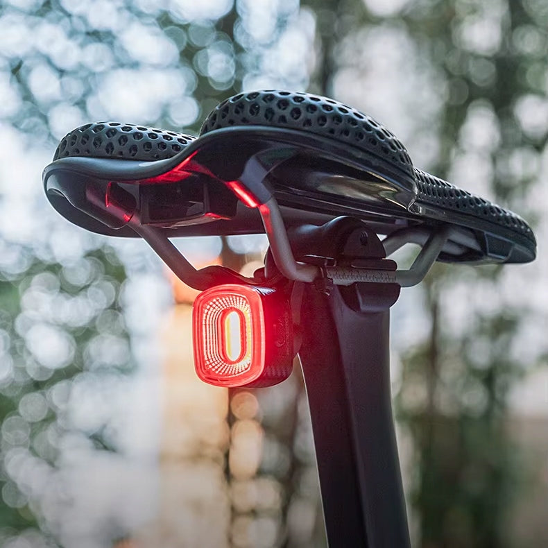 STRONG BRIGHT LIGHT REAR BICYCLE LAMP UNDER SADDLE WITH BRAKE SENSOR EAN (GTIN) 5903814638221