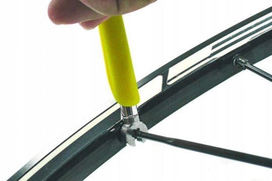 SUPER-B WRENCH FOR 7 MM MAVIC SPOKES AND HUBS For multifunctional