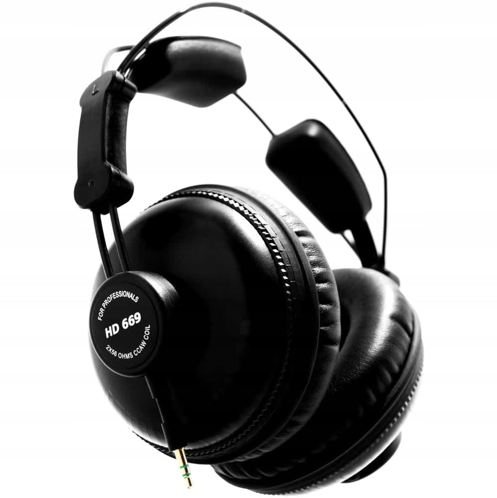 SUPERLUX HD669. Professional Closed Monitor Headphones