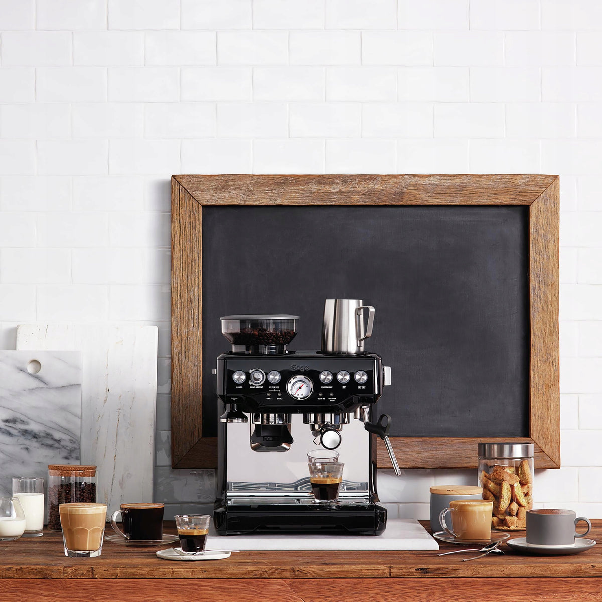 Sage Flask Express with The BARISTA EXPRESS SES875BTR Black Mat Packaging status original