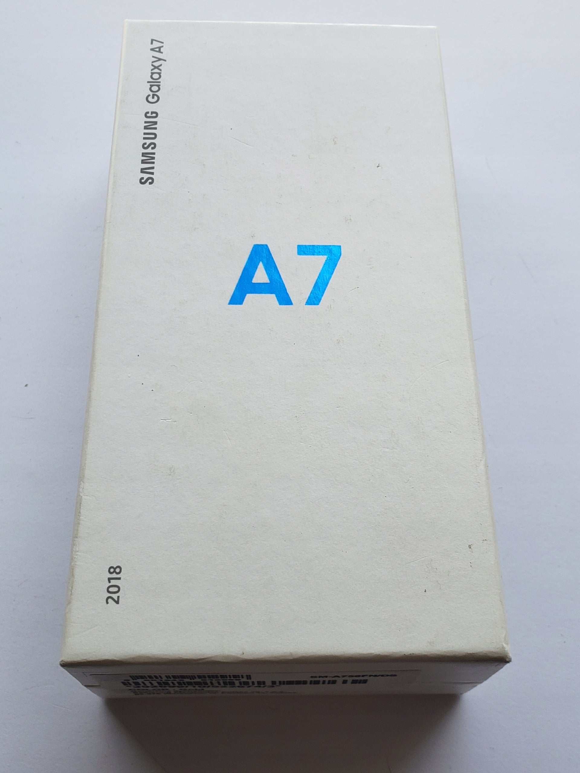 Samsung Galaxy A7 2018 4 GB / 64 GB 4G (LTE) gold original set Charger included yes