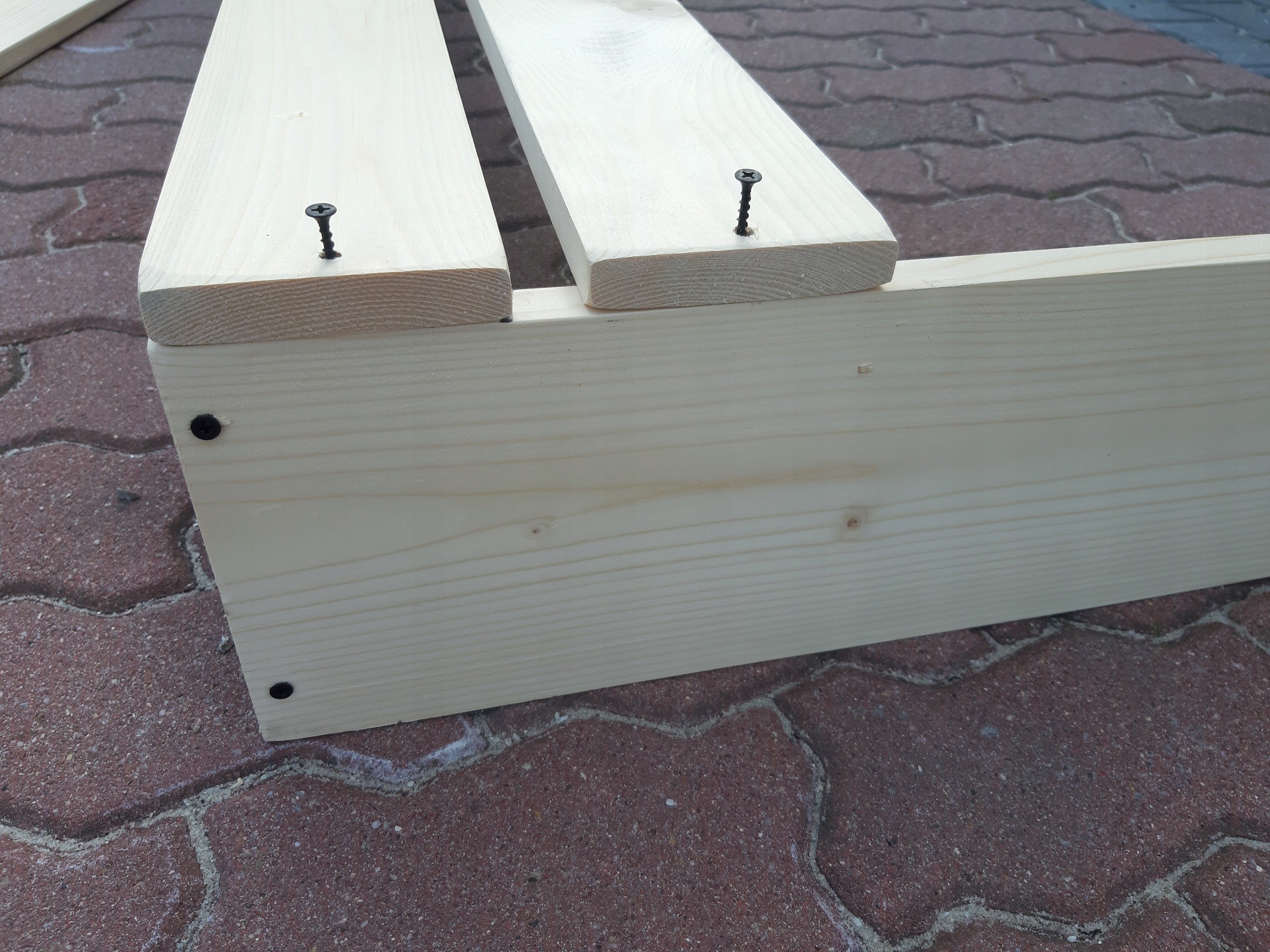 Sandbox for children 150x146 sanded Product width 146 cm