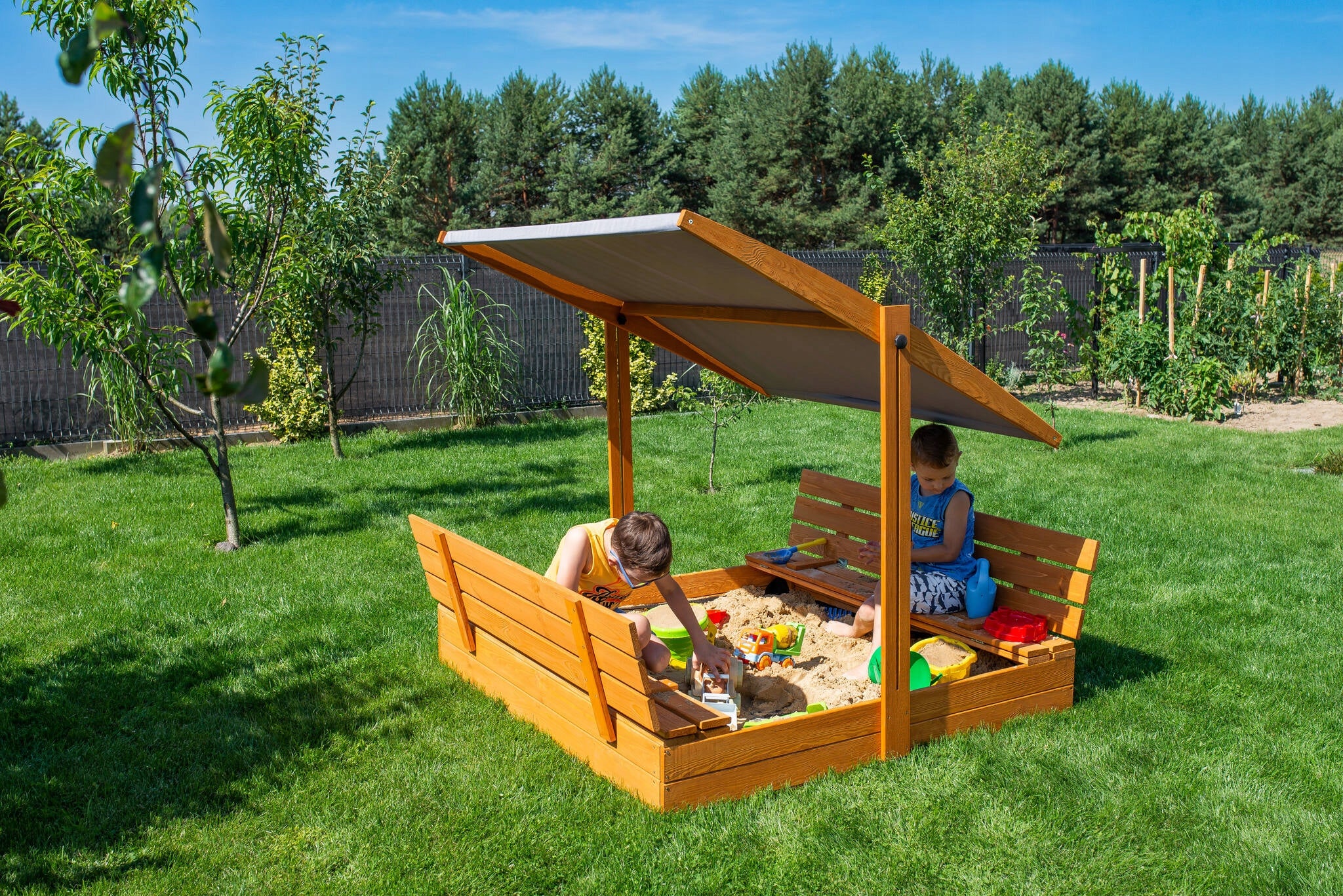 Sandbox with Canopy Impregnated Wooden Lockable 120x120 with Benches Color beige