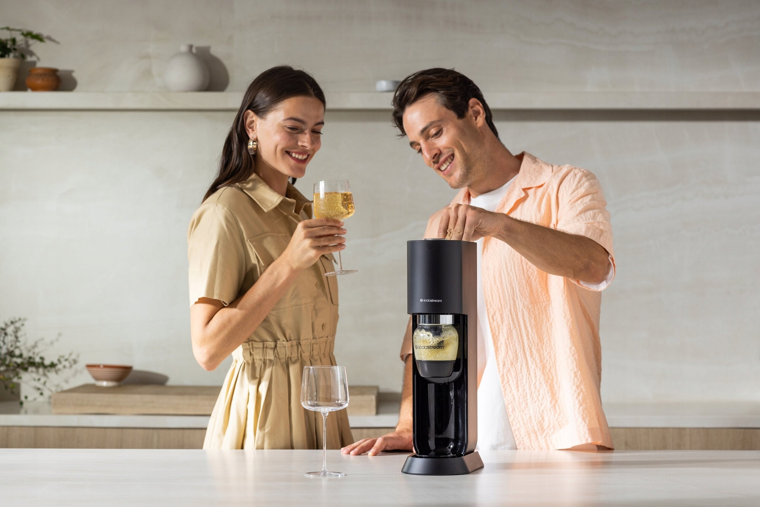 Saturator SODASTREAM Mix Black with the ability to gas any drink Dominant color black