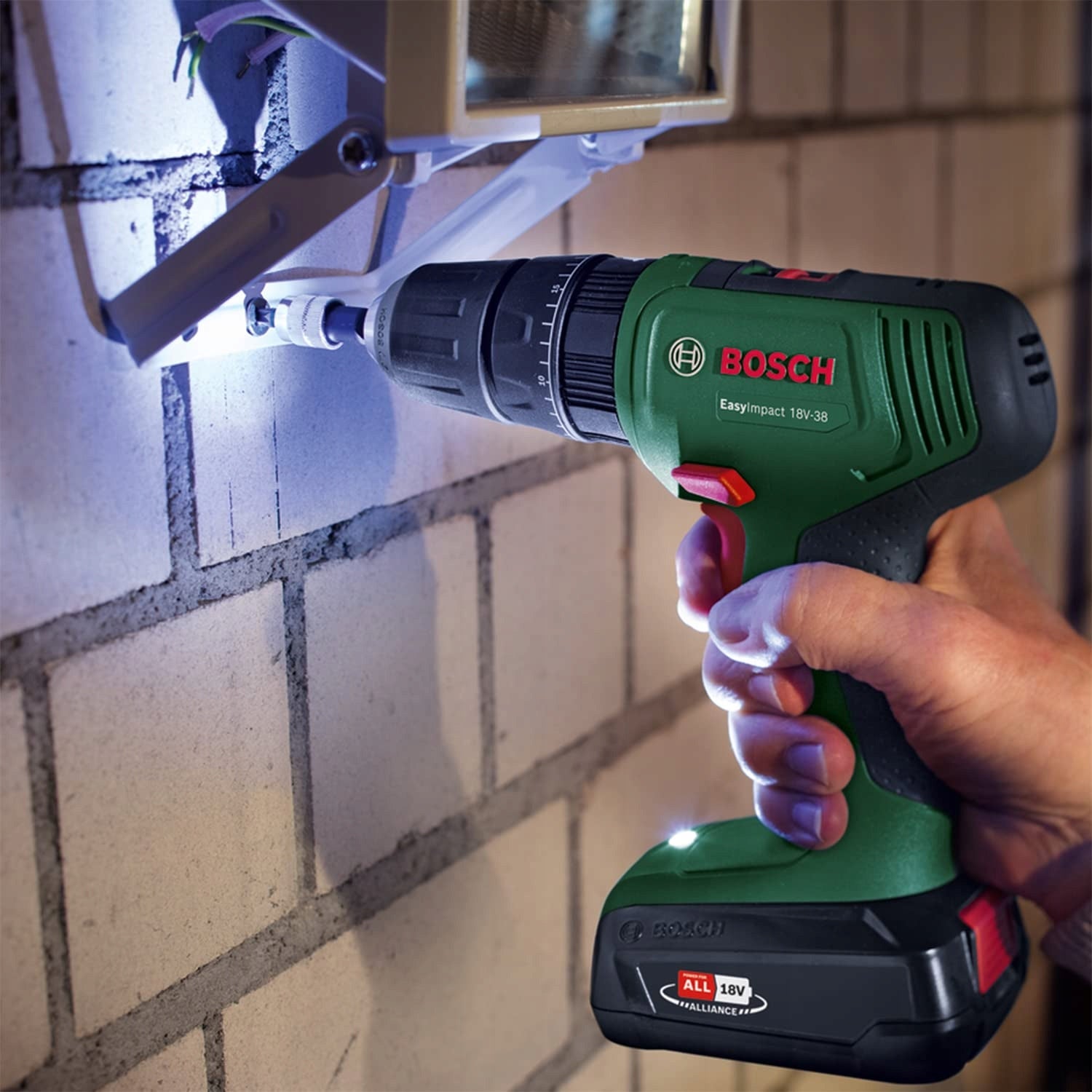 Screwdriver Bosch battery power 18 V +charger+battery 2ah+case Brand Bosch