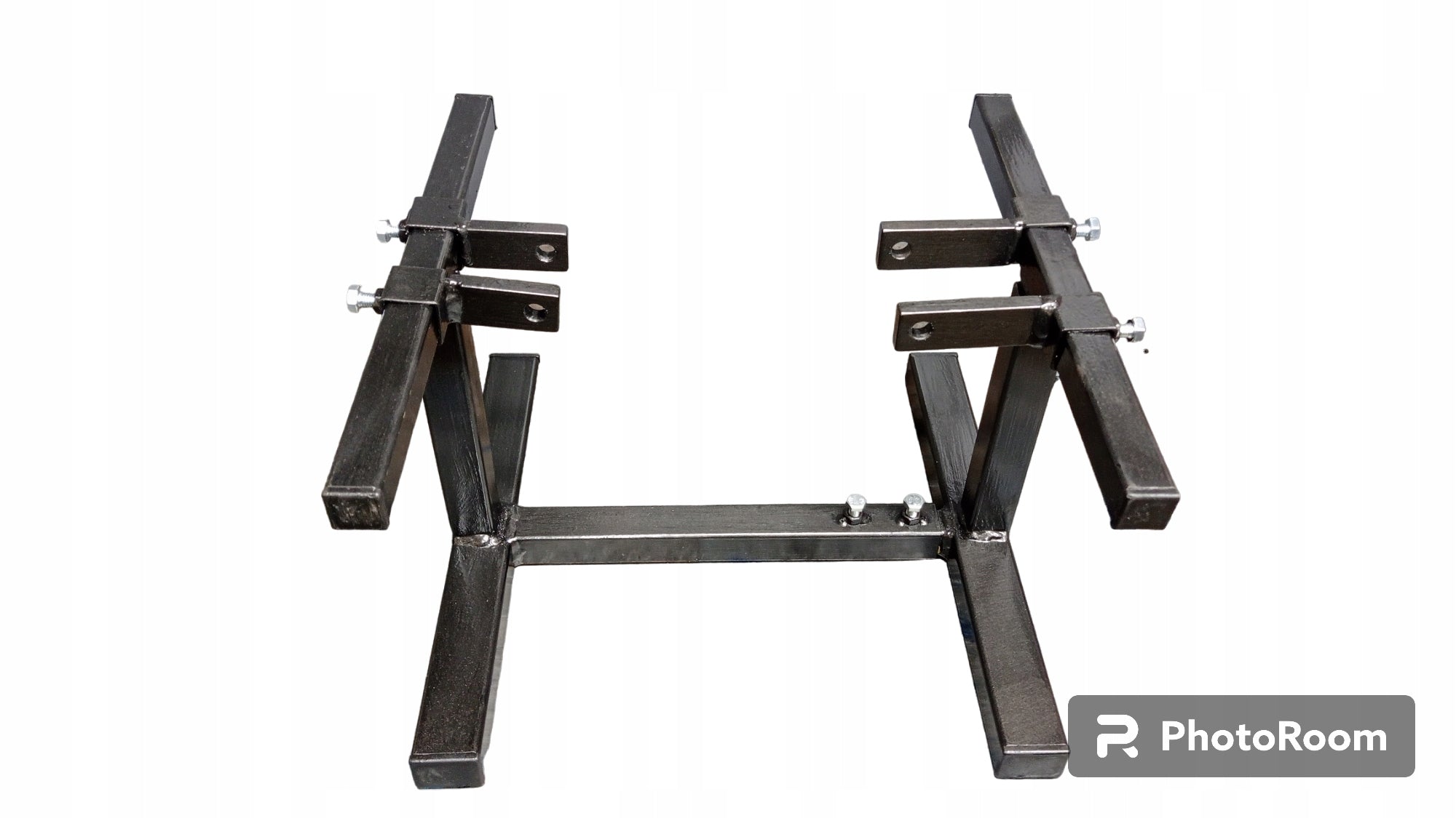 Service stand for a motorcycle engine - Raw condition